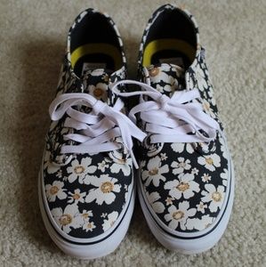 Size 9 Daisy Vans